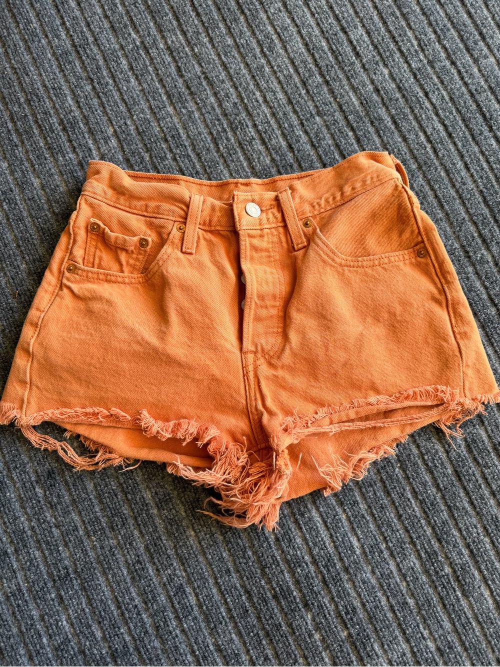 Women’s Levi’s 501 Orange Denim Shorts Size 25 Button Fly Frayed Hem Jeans
